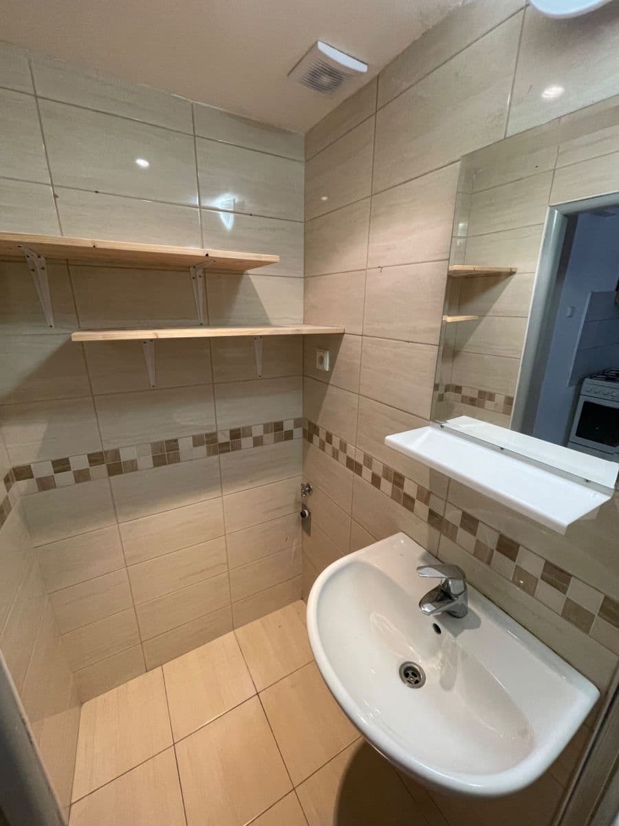 Pronájem bytu 2+kk 41 m², Ostrčilovo náměstí, Praha, Praha Pronájem bytu 2+kk 41 m², Ostrčilovo náměstí, Praha, Praha