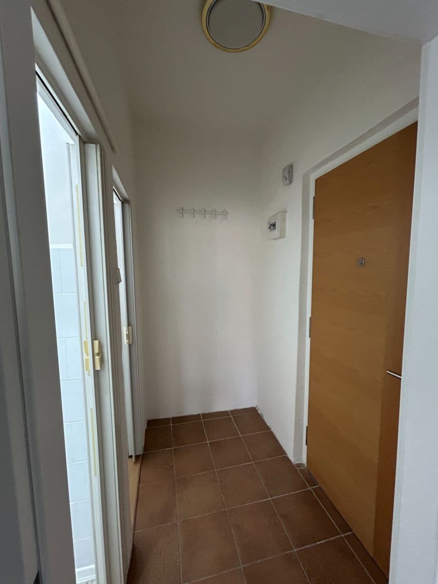 Pronájem bytu 1+kk 30 m², Michelská, Praha, Praha Pronájem bytu 1+kk 30 m², Michelská, Praha, Praha