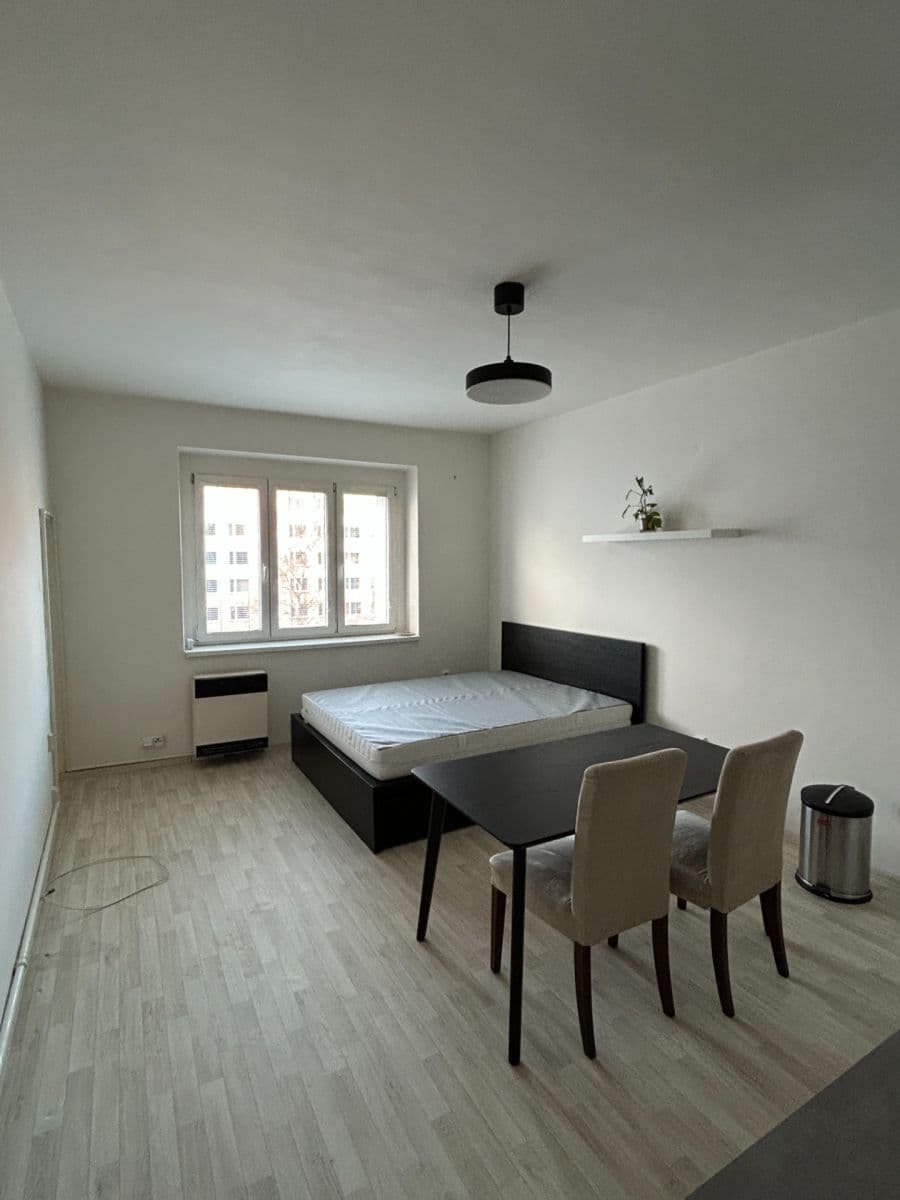 Pronájem bytu 1+kk 30 m², Michelská, Praha, Praha Pronájem bytu 1+kk 30 m², Michelská, Praha, Praha