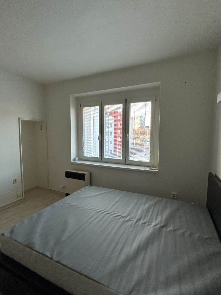 Pronájem bytu 1+kk 30 m², Michelská, Praha, Praha Pronájem bytu 1+kk 30 m², Michelská, Praha, Praha