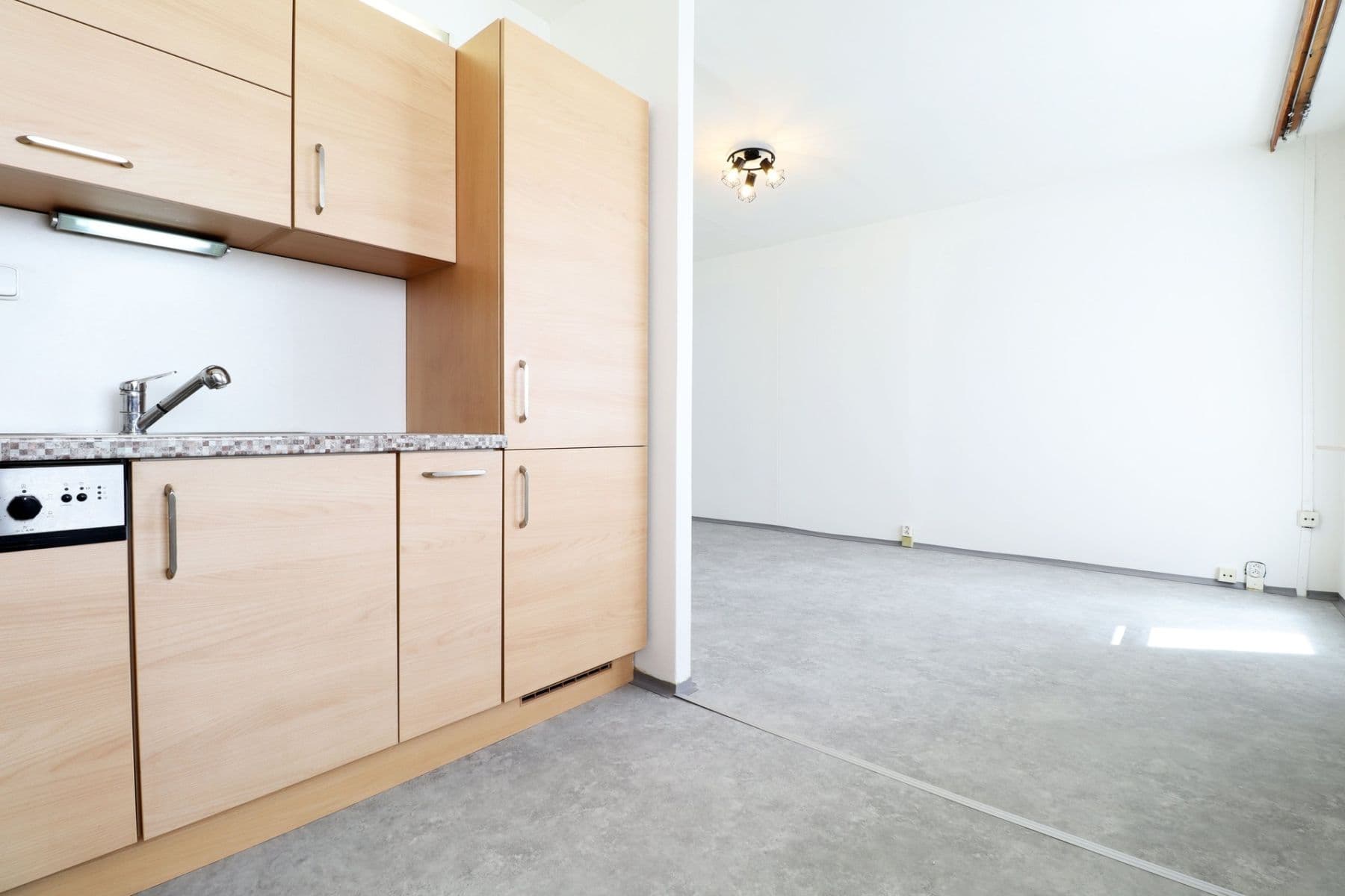 Pronájem bytu 3+1 68 m², Jablonecká, Praha, Praha Pronájem bytu 3+1 68 m², Jablonecká, Praha, Praha
