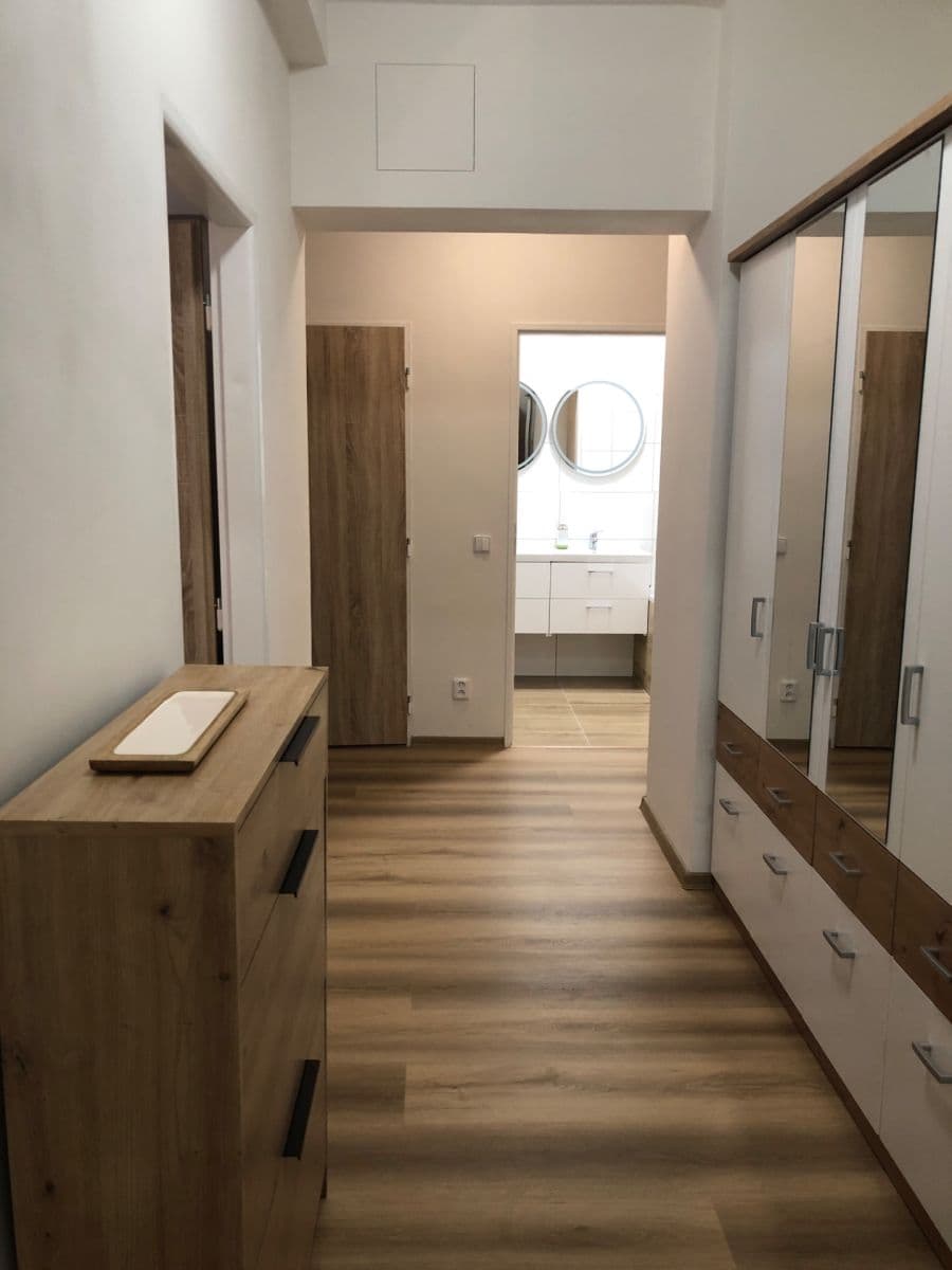 Pronájem bytu 2+1 62 m², Pivovarnická, Praha, Praha Pronájem bytu 2+1 62 m², Pivovarnická, Praha, Praha