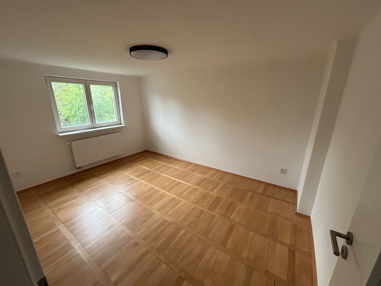 Pronájem bytu 2+1 57 m², Mikšovského, Praha, Praha Pronájem bytu 2+1 57 m², Mikšovského, Praha, Praha