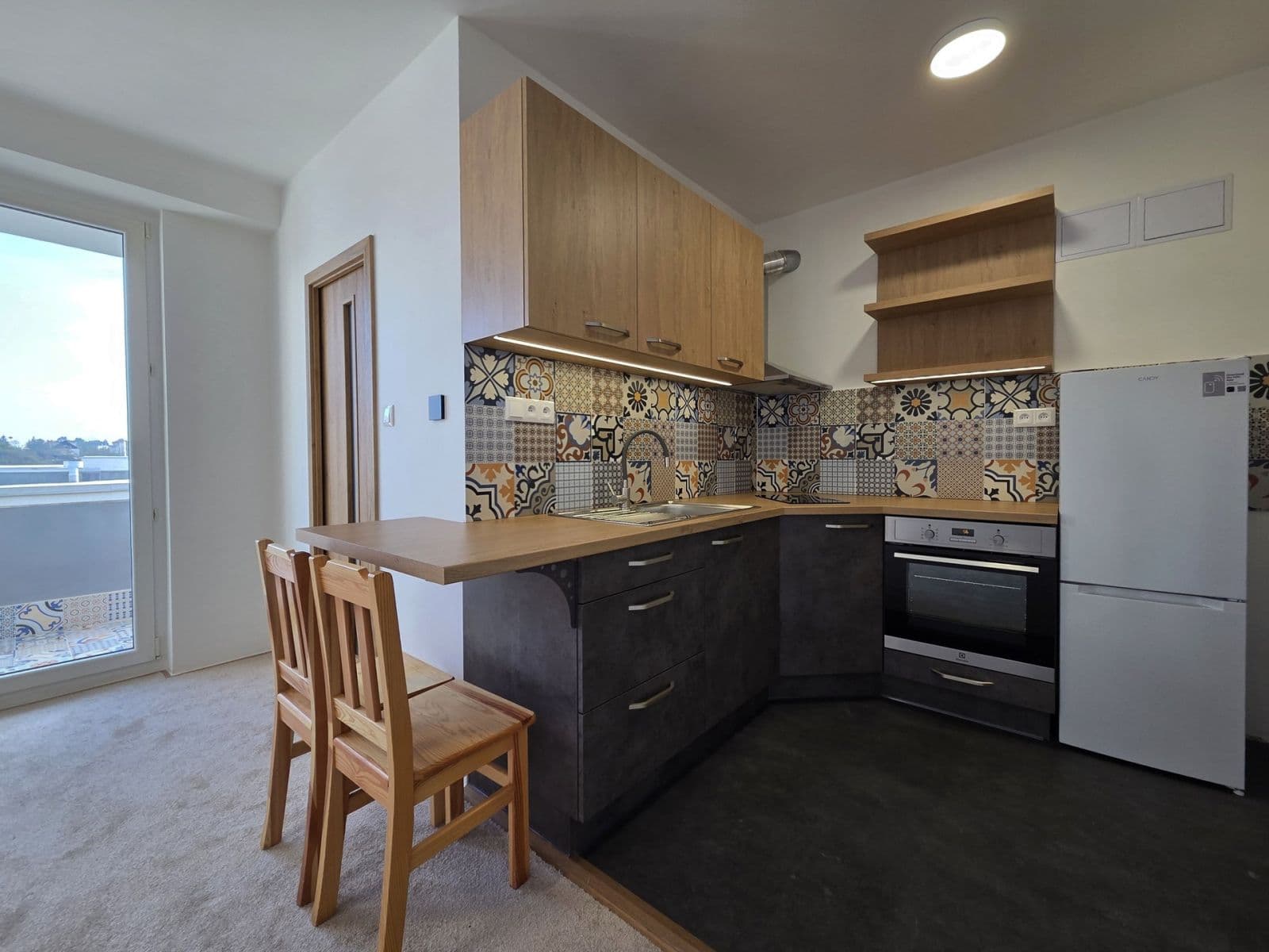 Pronájem bytu 1+kk 25 m², Pod Šmukýřkou, Praha, Praha Pronájem bytu 1+kk 25 m², Pod Šmukýřkou, Praha, Praha