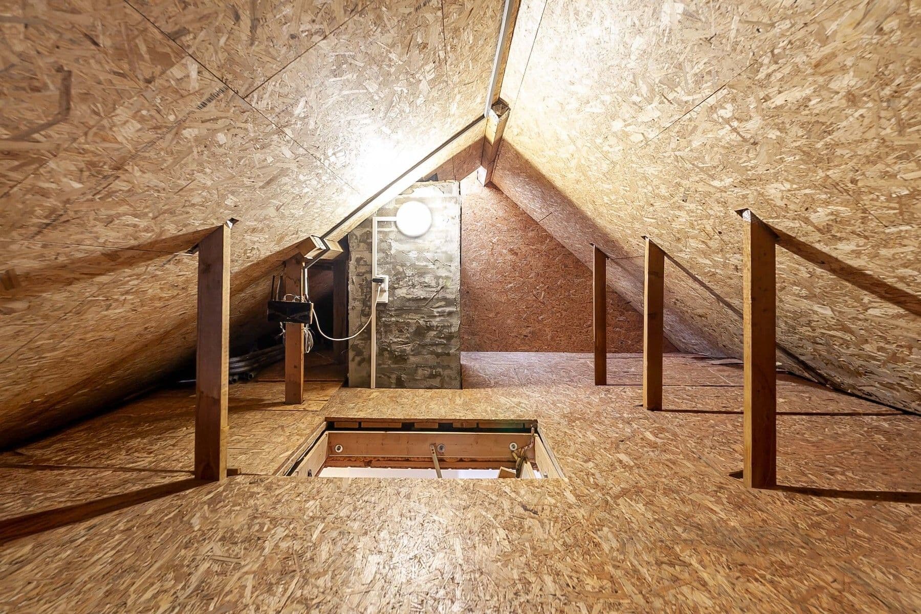 Prodej domu 121 m², pozemek 1.588 m², Libchavská, Česká Lípa, Liberecký kraj Prodej domu 121 m², pozemek 1.588 m², Libchavská, Česká Lípa, Liberecký kraj