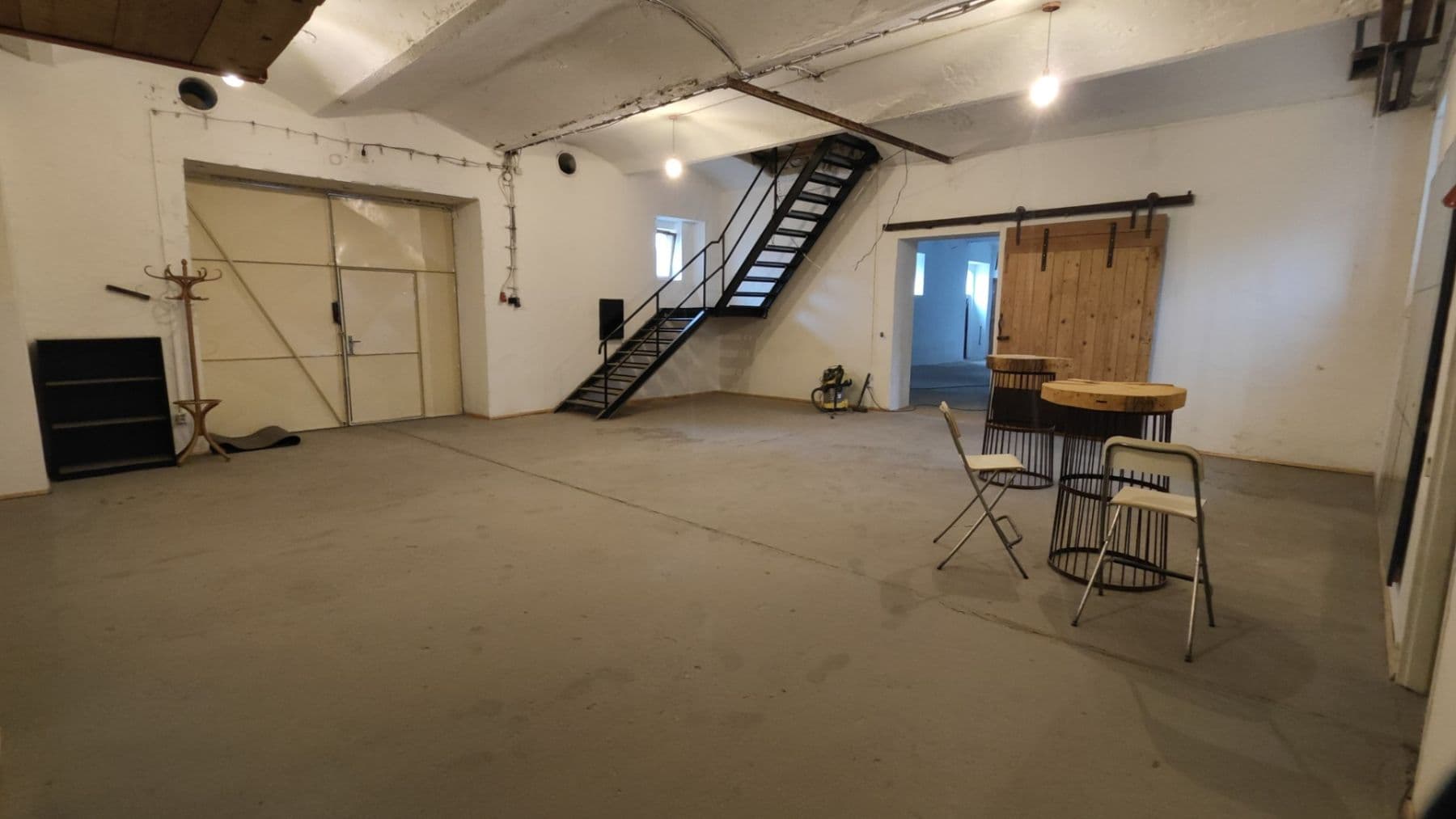 Pronájem nebytového prostoru 195 m², Palackého, Neratovice, Středočeský kraj Pronájem nebytového prostoru 195 m², Palackého, Neratovice, Středočeský kraj