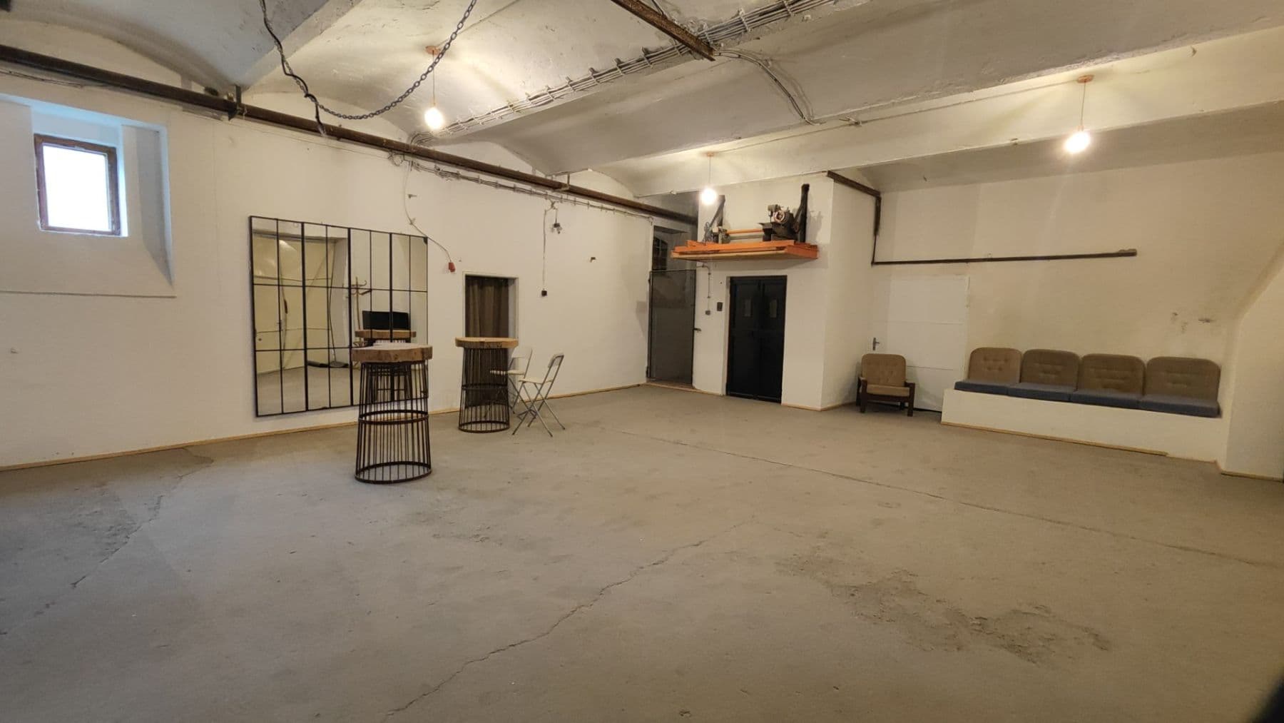 Pronájem nebytového prostoru 195 m², Palackého, Neratovice, Středočeský kraj Pronájem nebytového prostoru 195 m², Palackého, Neratovice, Středočeský kraj