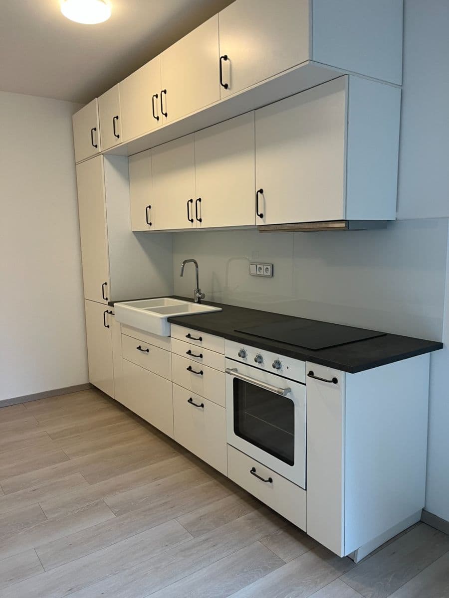 Pronájem bytu 1+kk 27 m², Elišky Přemyslovny, Praha, Praha Pronájem bytu 1+kk 27 m², Elišky Přemyslovny, Praha, Praha