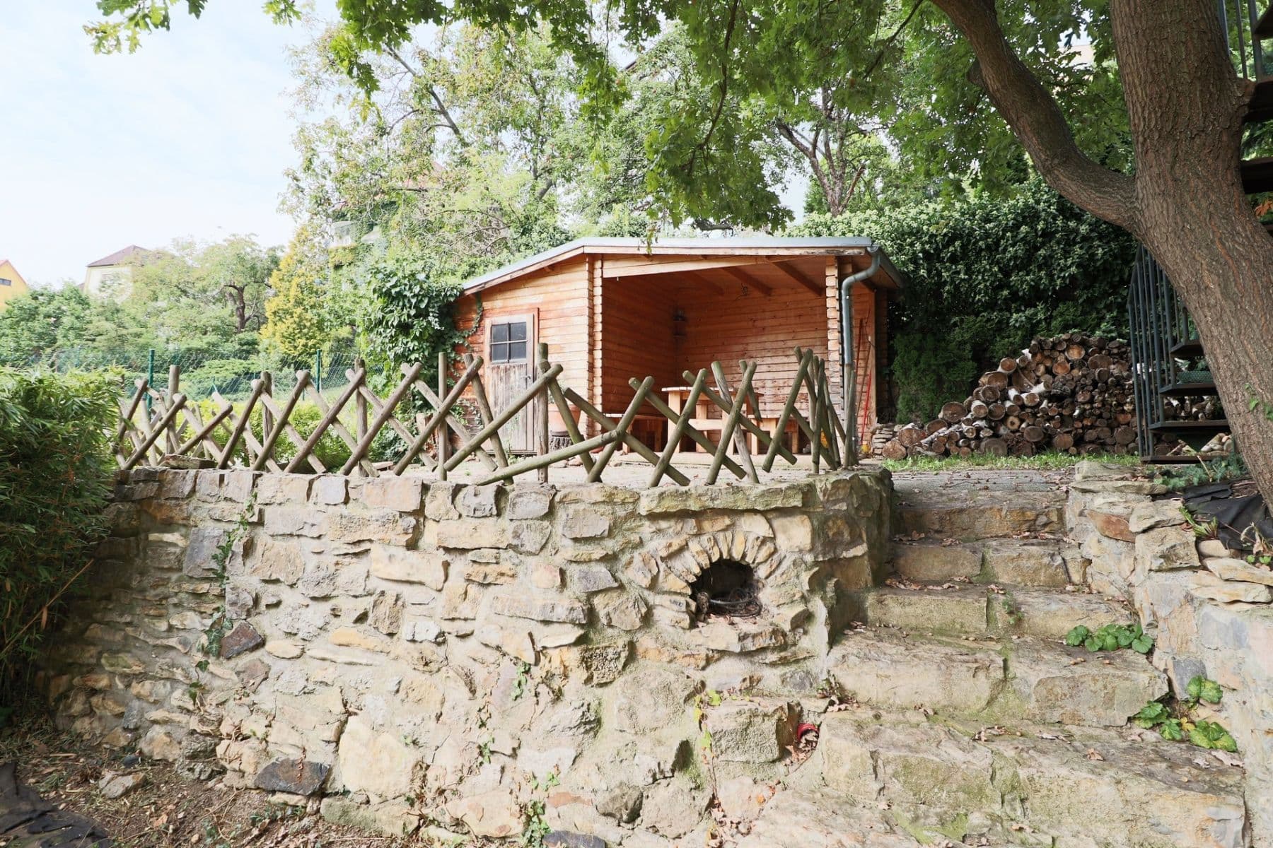 Pronájem bytu 4+kk 95 m², Gabčíkova, Praha, Praha Pronájem bytu 4+kk 95 m², Gabčíkova, Praha, Praha