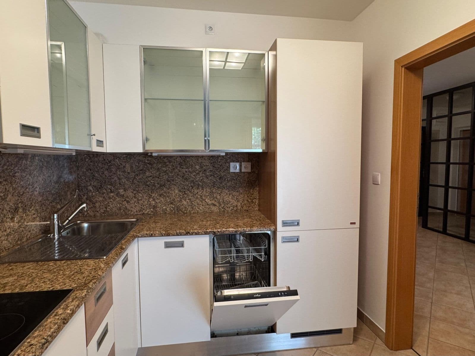 Pronájem bytu 3+kk 107 m², U Nikolajky, Praha, Praha Pronájem bytu 3+kk 107 m², U Nikolajky, Praha, Praha