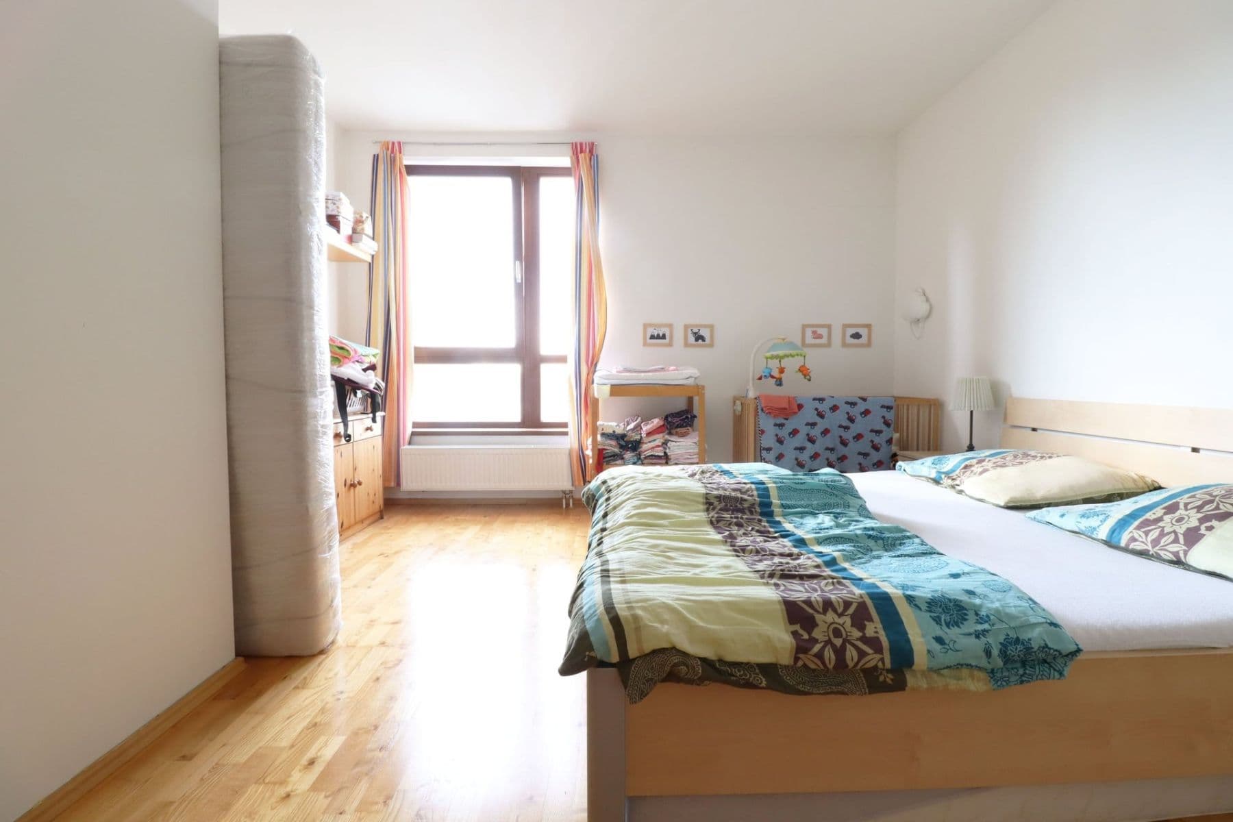 Pronájem bytu 3+kk 90 m², Za valem, Praha, Praha Pronájem bytu 3+kk 90 m², Za valem, Praha, Praha