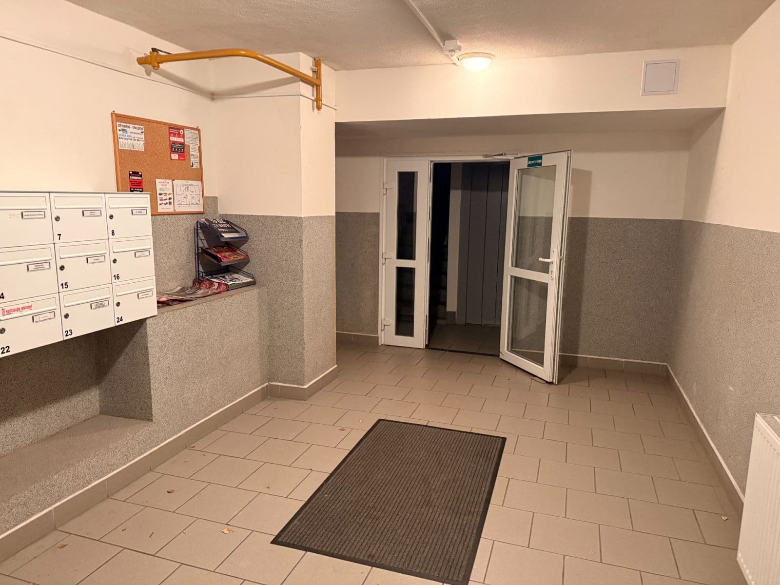 Pronájem bytu 1+1 39 m², Zárubova, Praha, Praha Pronájem bytu 1+1 39 m², Zárubova, Praha, Praha