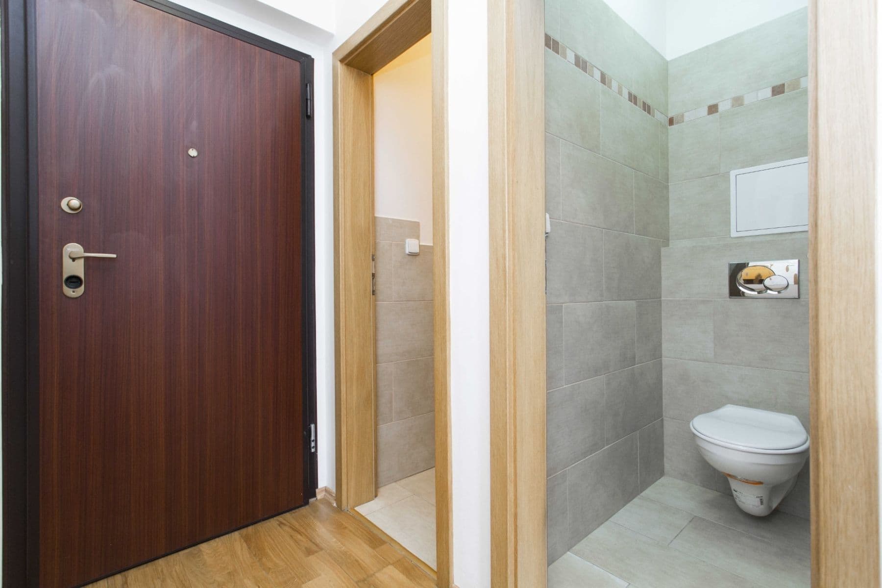 Pronájem bytu 2+kk 47 m², Česká, Praha, Praha Pronájem bytu 2+kk 47 m², Česká, Praha, Praha