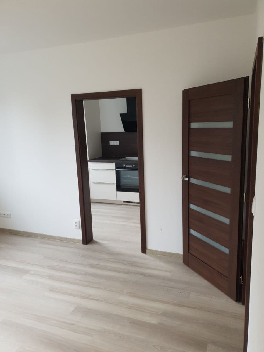 Pronájem bytu 2+1 46 m², Podroužkova, Ostrava, Moravskoslezský kraj Pronájem bytu 2+1 46 m², Podroužkova, Ostrava, Moravskoslezský kraj