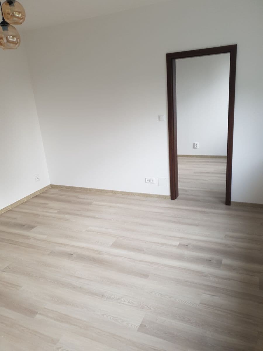 Pronájem bytu 2+1 46 m², Podroužkova, Ostrava, Moravskoslezský kraj Pronájem bytu 2+1 46 m², Podroužkova, Ostrava, Moravskoslezský kraj