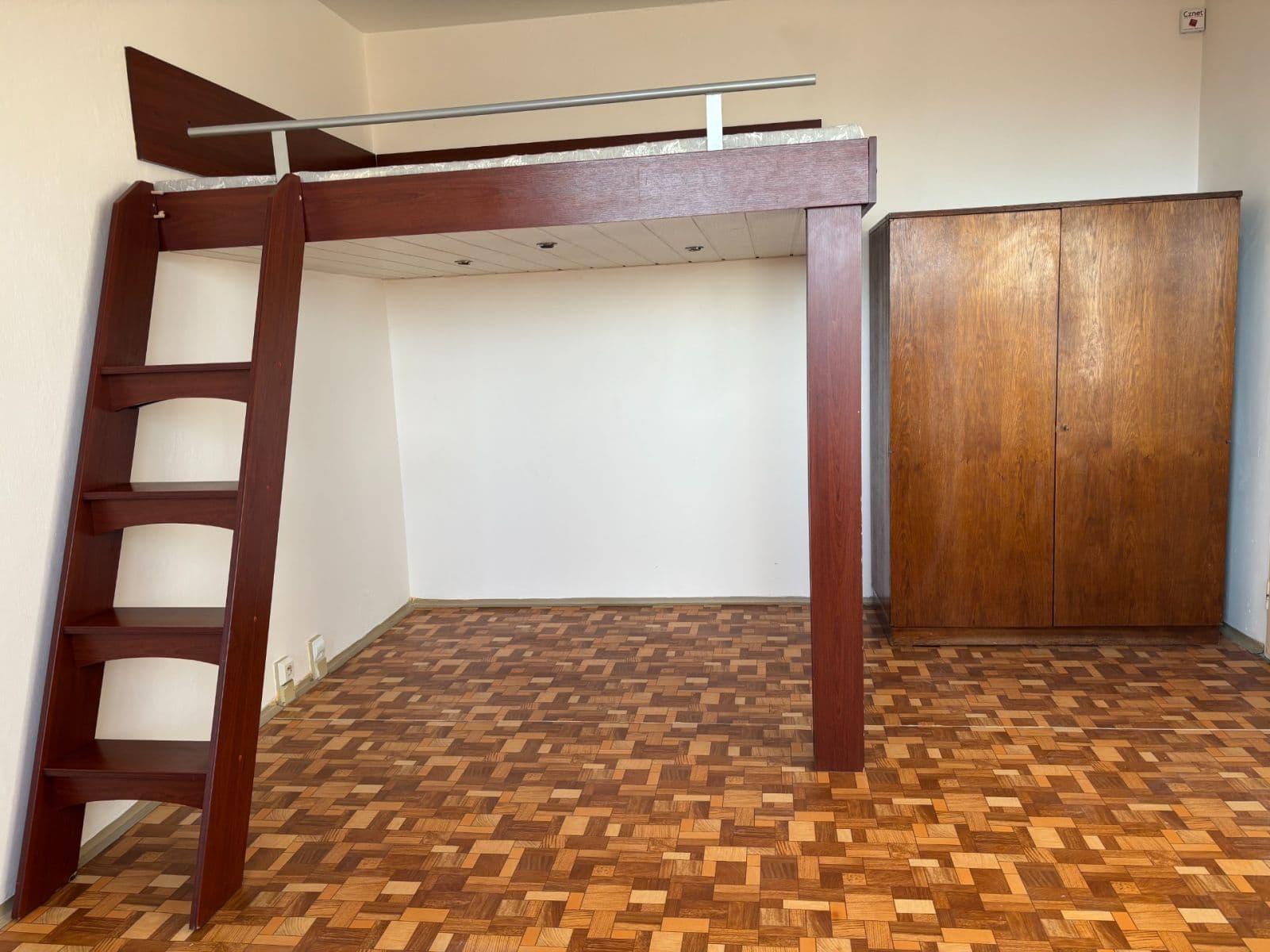 Pronájem bytu 1+1 30 m², Mazurská, Praha, Praha Pronájem bytu 1+1 30 m², Mazurská, Praha, Praha