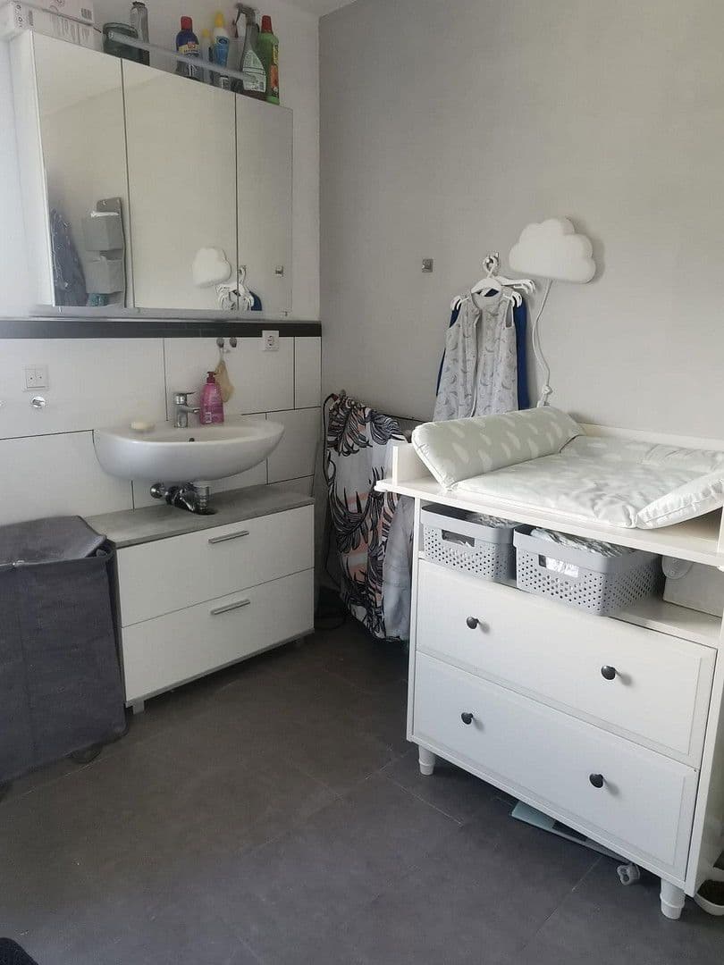 Prodej domu 125 m², pozemek 411 m², Steinbergkirche, Šlesvicko-Holštýnsko Prodej domu 125 m², pozemek 411 m², Steinbergkirche, Šlesvicko-Holštýnsko