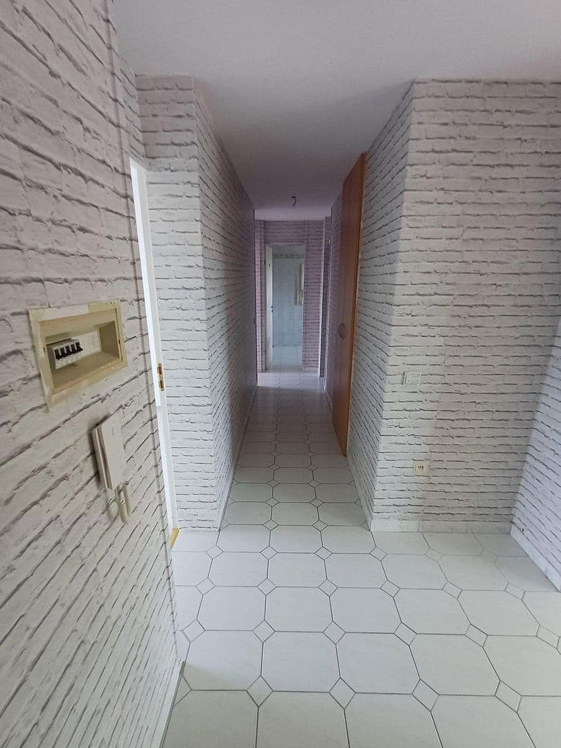 Pronájem bytu 3+kk 82 m², Schwäbisch Gmünd, Bádensko-Württembersko Pronájem bytu 3+kk 82 m², Schwäbisch Gmünd, Bádensko-Württembersko