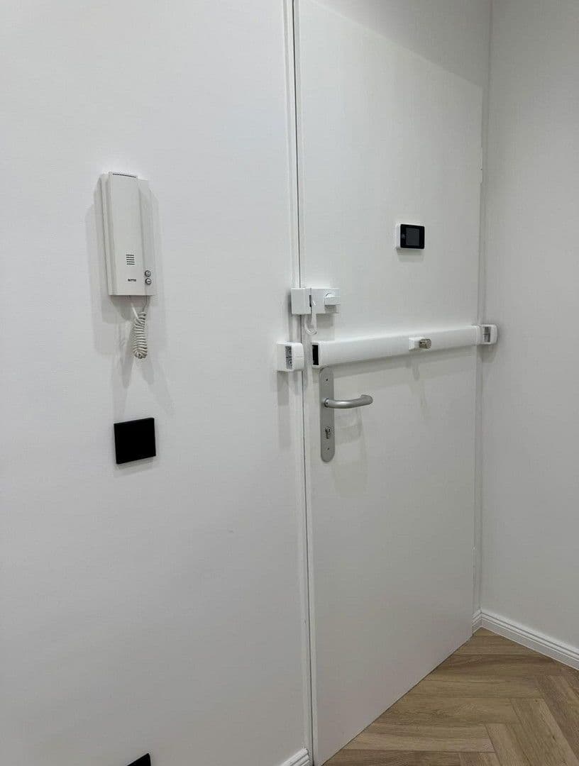 Prodej bytu 4+1 91 m², Neuss, Severní Porýní-Vestfálsko Prodej bytu 4+1 91 m², Neuss, Severní Porýní-Vestfálsko