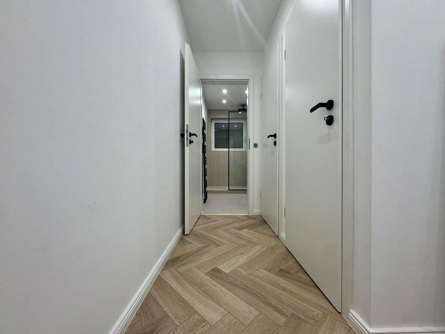 Prodej bytu 4+1 91 m², Neuss, Severní Porýní-Vestfálsko Prodej bytu 4+1 91 m², Neuss, Severní Porýní-Vestfálsko