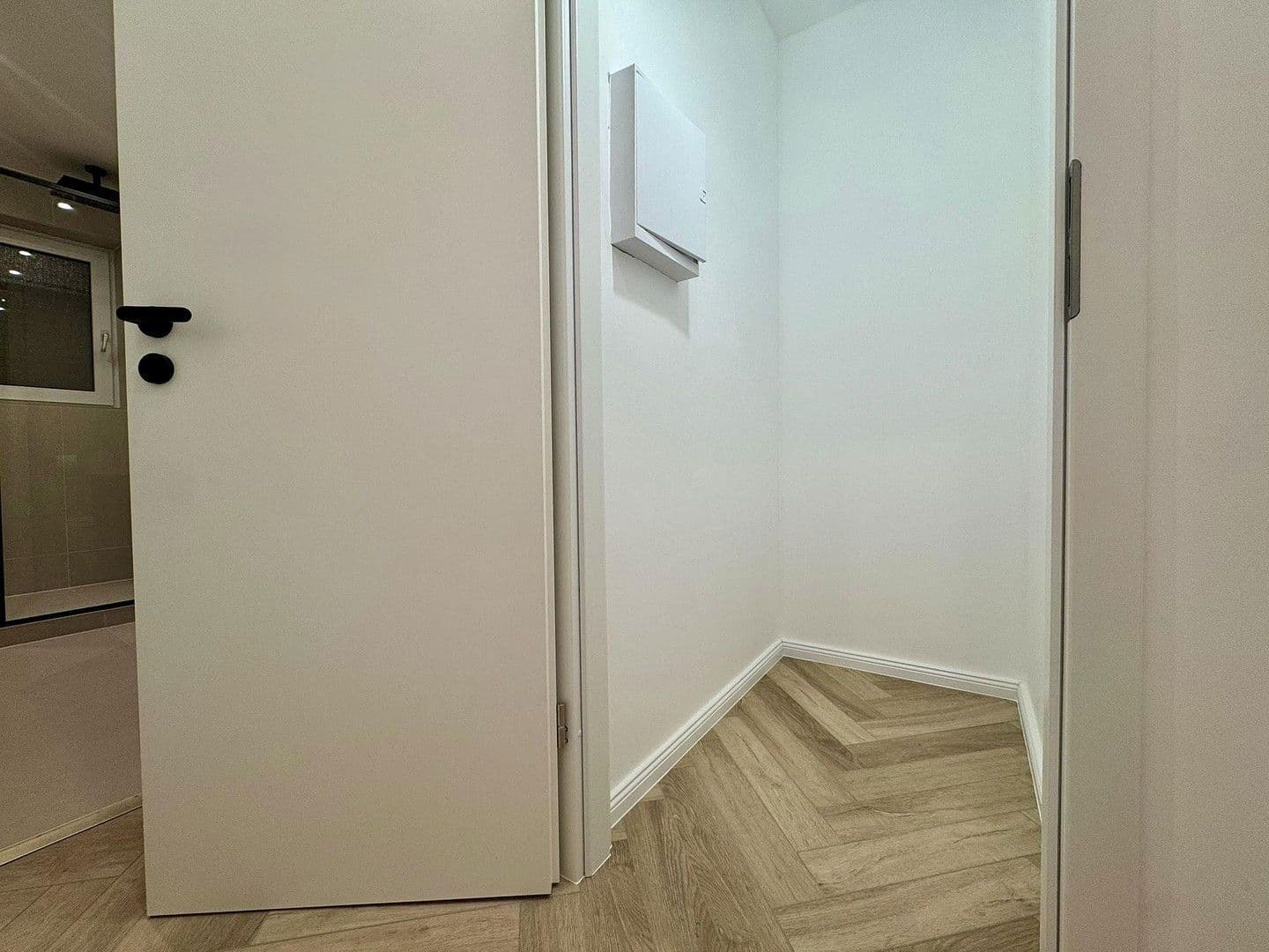 Prodej bytu 4+1 91 m², Neuss, Severní Porýní-Vestfálsko Prodej bytu 4+1 91 m², Neuss, Severní Porýní-Vestfálsko