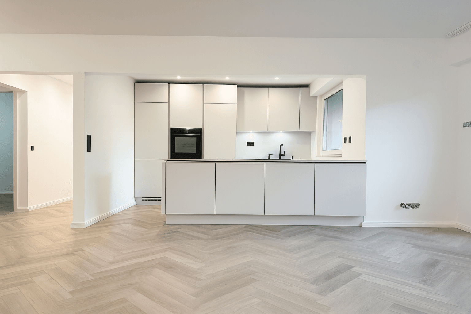 Prodej bytu 4+1 91 m², Neuss, Severní Porýní-Vestfálsko Prodej bytu 4+1 91 m², Neuss, Severní Porýní-Vestfálsko