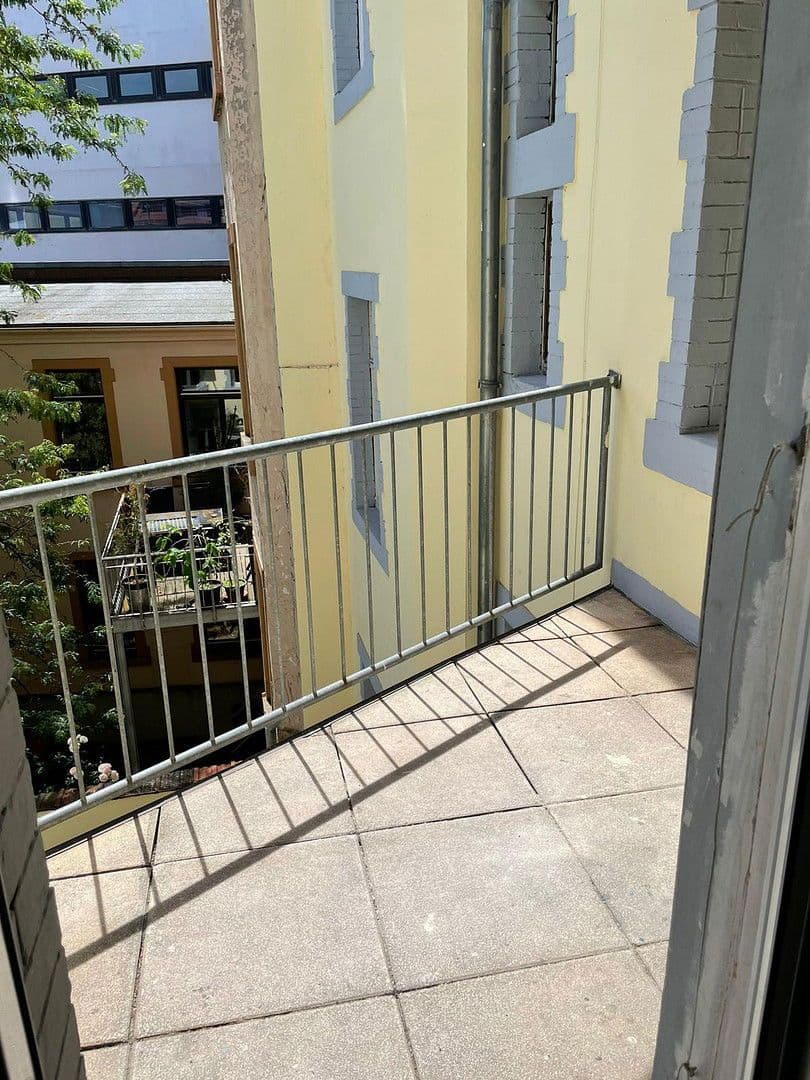 Pronájem bytu 4+1 130 m², Karcherstraße, Saarbrücken, Země Sársko Pronájem bytu 4+1 130 m², Karcherstraße, Saarbrücken, Země Sársko