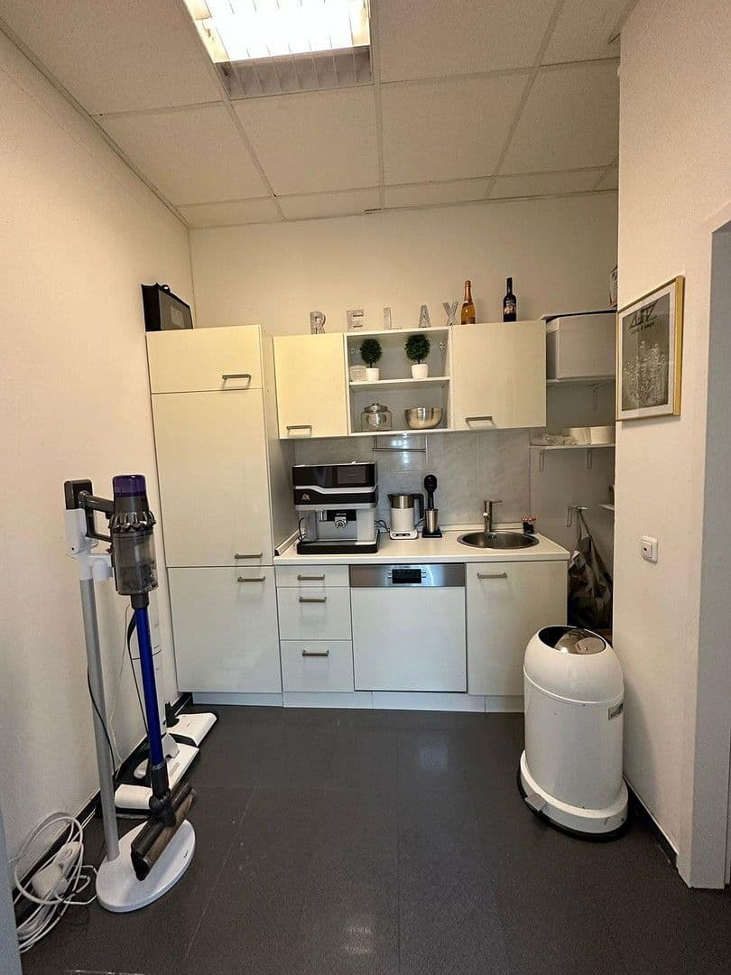 Pronájem kanceláře 85 m², Max-Planck-Straße 17, Unterschleißheim, Bavorsko Pronájem kanceláře 85 m², Max-Planck-Straße 17, Unterschleißheim, Bavorsko