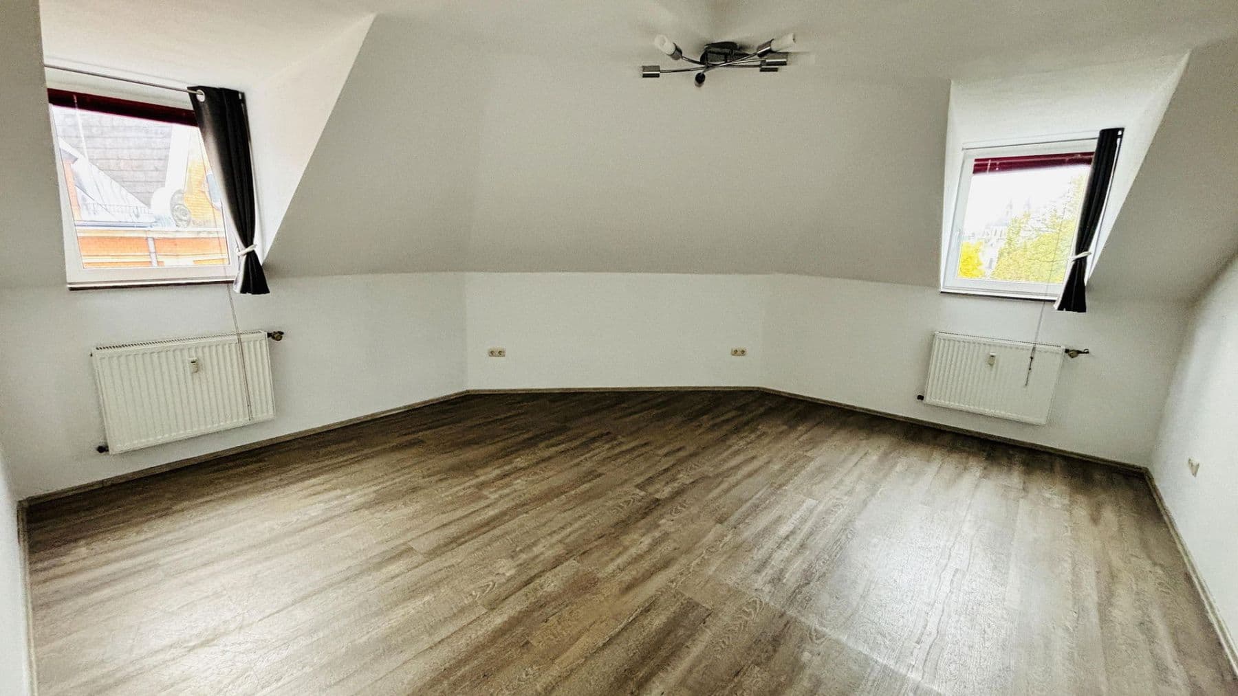 Prodej bytu 3+1 88 m², Liebigstraße 1, Hof, Bavorsko Prodej bytu 3+1 88 m², Liebigstraße 1, Hof, Bavorsko