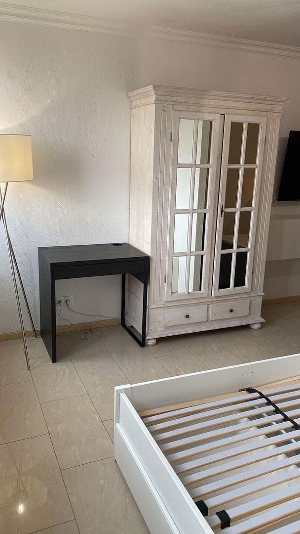 Pronájem bytu 1+1 30 m², Rosenbergstraße 44, Heilbronn, Bádensko-Württembersko Pronájem bytu 1+1 30 m², Rosenbergstraße 44, Heilbronn, Bádensko-Württembersko