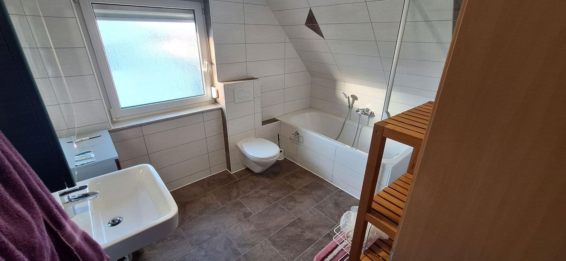 Pronájem domu 130 m², pozemek 450 m², Aalen, Bádensko-Württembersko Pronájem domu 130 m², pozemek 450 m², Aalen, Bádensko-Württembersko