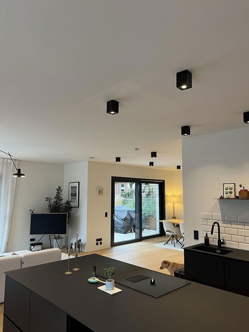 Prodej domu 171 m², pozemek 689 m², Schwarzenbek, Šlesvicko-Holštýnsko Prodej domu 171 m², pozemek 689 m², Schwarzenbek, Šlesvicko-Holštýnsko