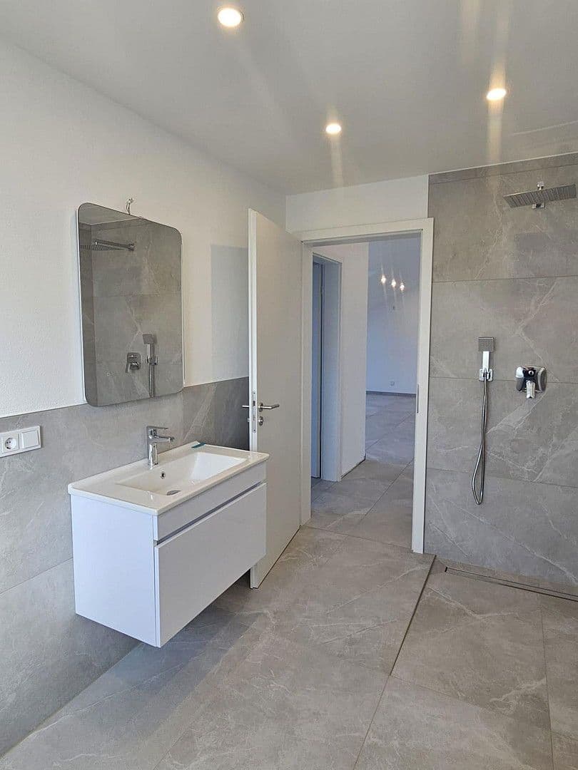 Pronájem bytu 2+1 68 m², Büscherhof 13b, Waldbröl, Severní Porýní-Vestfálsko Pronájem bytu 2+1 68 m², Büscherhof 13b, Waldbröl, Severní Porýní-Vestfálsko