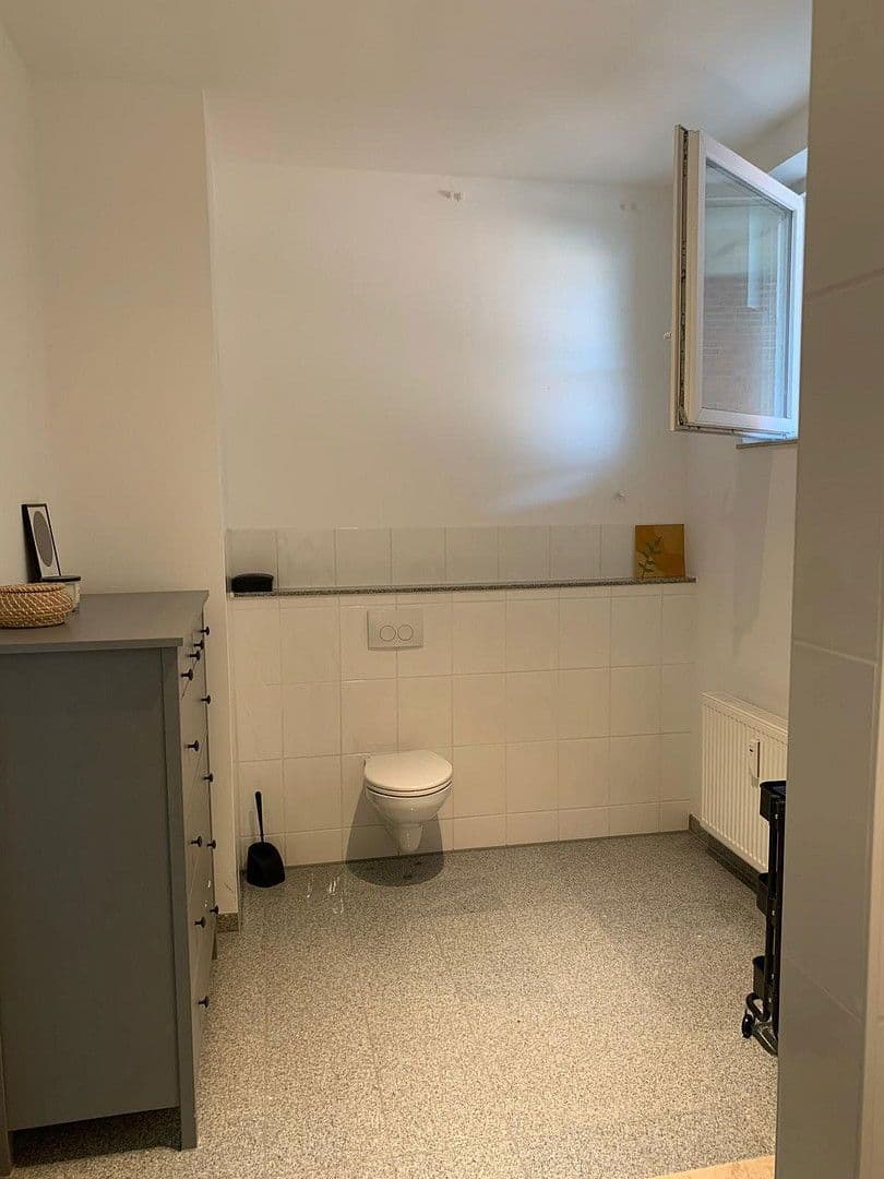 Pronájem bytu 1+1 44 m², Lange Straße 13, Osnabrück, Dolní Sasko Pronájem bytu 1+1 44 m², Lange Straße 13, Osnabrück, Dolní Sasko