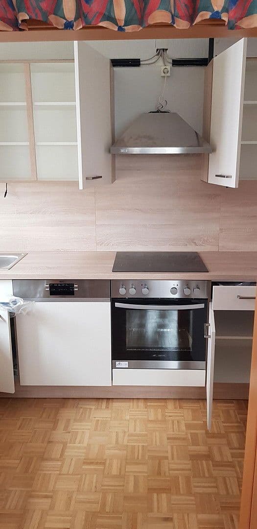 Prodej domu 210 m², pozemek 605 m², Weitraerstrasse 10, Gmünd, Dolní Rakousko Prodej domu 210 m², pozemek 605 m², Weitraerstrasse 10, Gmünd, Dolní Rakousko