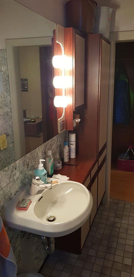 Prodej domu 210 m², pozemek 605 m², Weitraerstrasse 10, Gmünd, Dolní Rakousko Prodej domu 210 m², pozemek 605 m², Weitraerstrasse 10, Gmünd, Dolní Rakousko