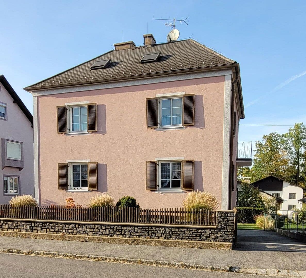 Prodej domu 210 m², pozemek 605 m², Weitraerstrasse 10, Gmünd, Dolní Rakousko Prodej domu 210 m², pozemek 605 m², Weitraerstrasse 10, Gmünd, Dolní Rakousko