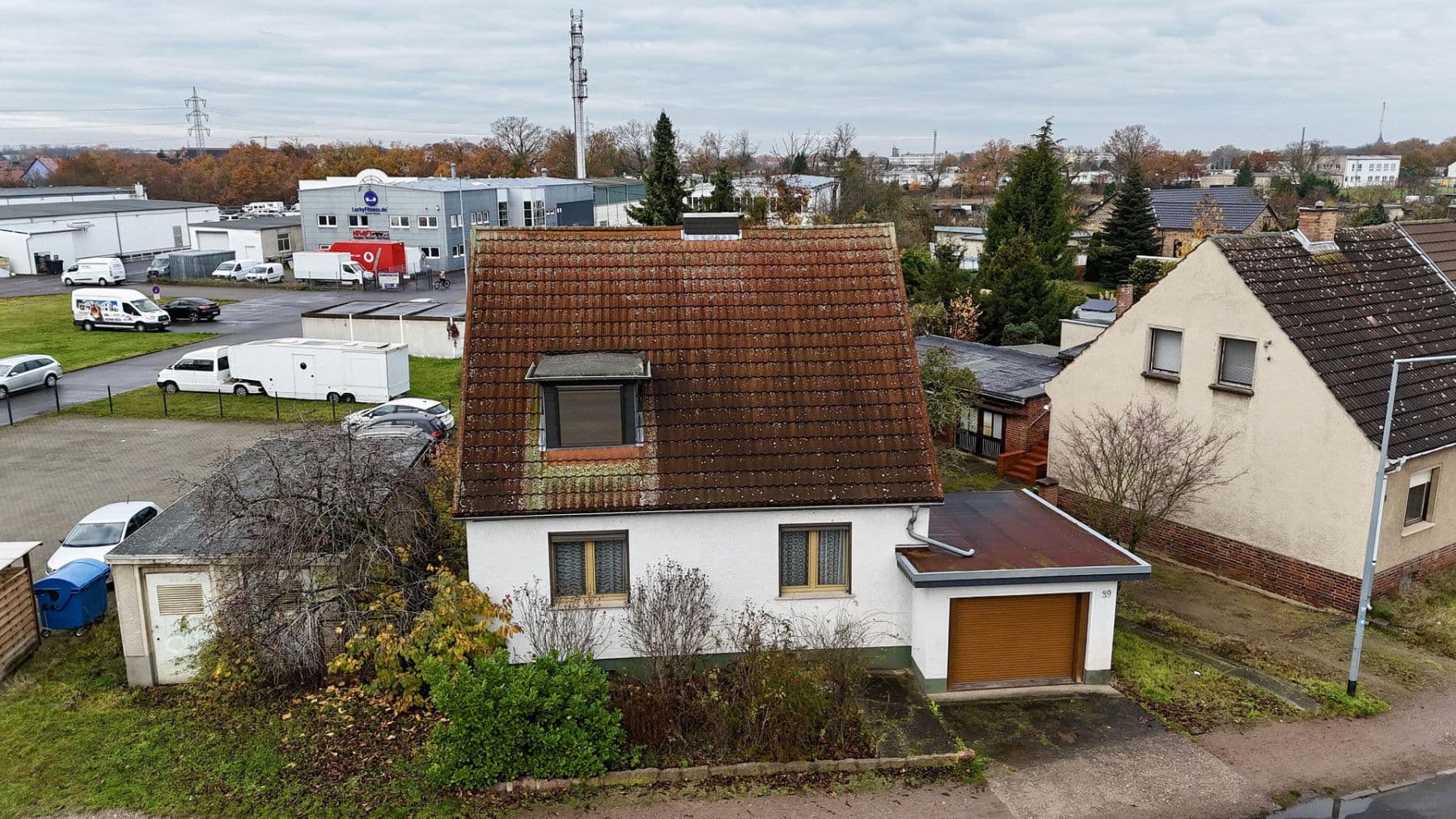 Prodej domu 121 m², pozemek 270 m², Kreuzbergstraße 39, Dessau-Rosslau, Sasko-Anhaltsko Prodej domu 121 m², pozemek 270 m², Kreuzbergstraße 39, Dessau-Rosslau, Sasko-Anhaltsko