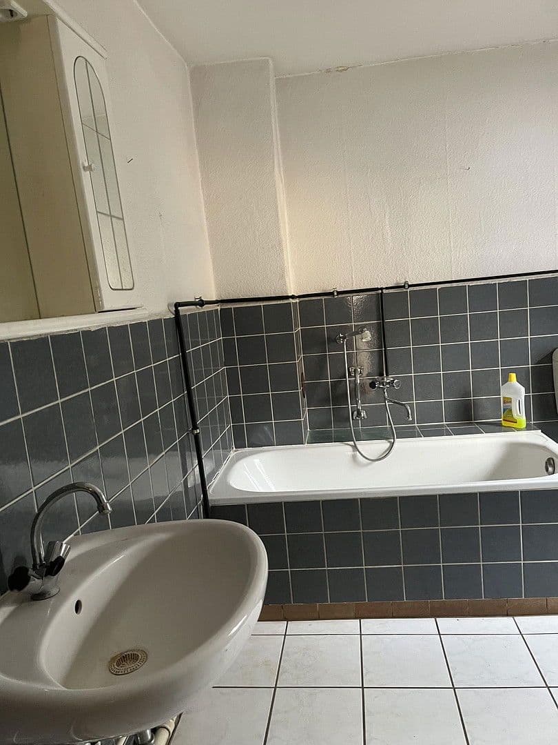 Prodej domu 121 m², pozemek 270 m², Kreuzbergstraße 39, Dessau-Rosslau, Sasko-Anhaltsko Prodej domu 121 m², pozemek 270 m², Kreuzbergstraße 39, Dessau-Rosslau, Sasko-Anhaltsko