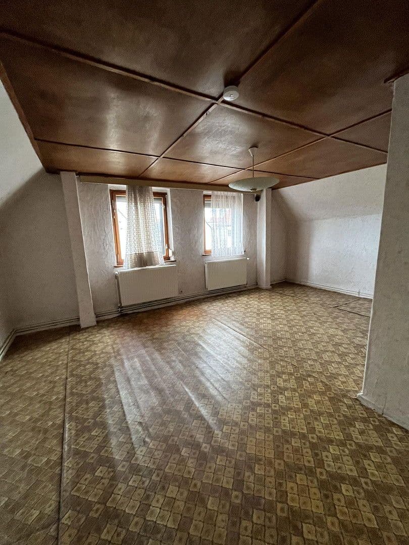 Prodej domu 121 m², pozemek 270 m², Kreuzbergstraße 39, Dessau-Rosslau, Sasko-Anhaltsko Prodej domu 121 m², pozemek 270 m², Kreuzbergstraße 39, Dessau-Rosslau, Sasko-Anhaltsko