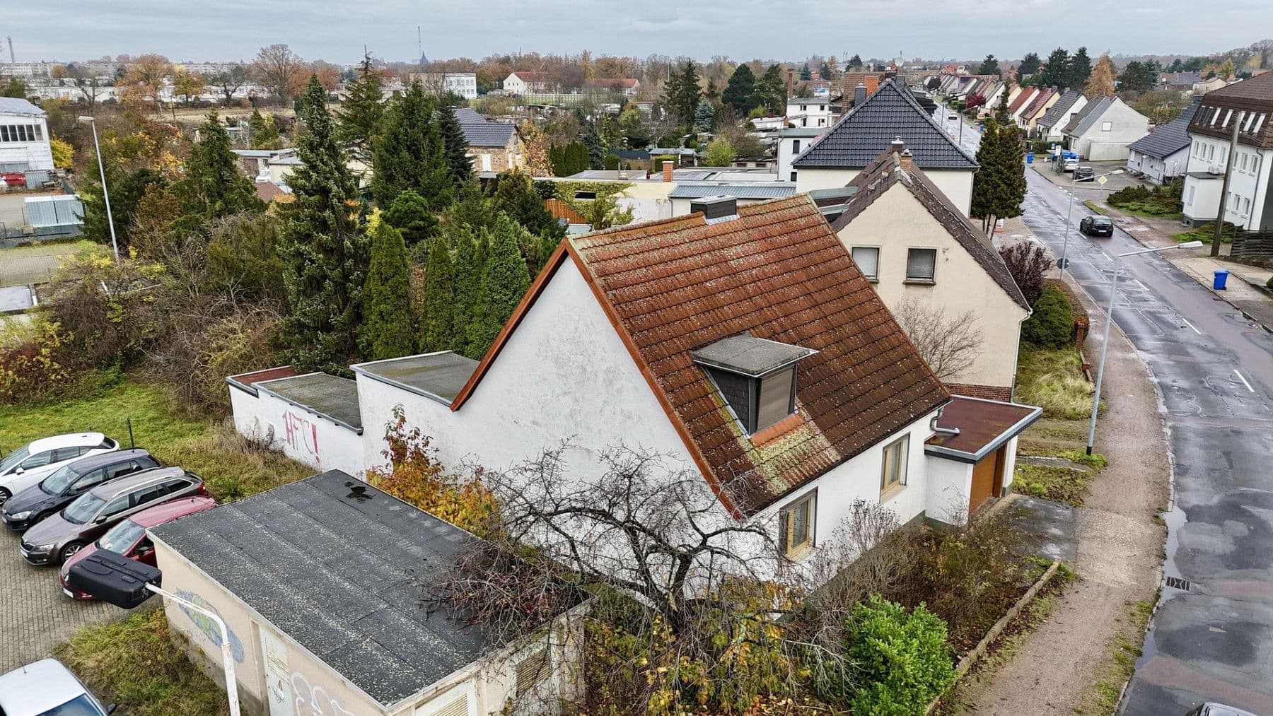 Prodej domu 121 m², pozemek 270 m², Kreuzbergstraße 39, Dessau-Rosslau, Sasko-Anhaltsko Prodej domu 121 m², pozemek 270 m², Kreuzbergstraße 39, Dessau-Rosslau, Sasko-Anhaltsko