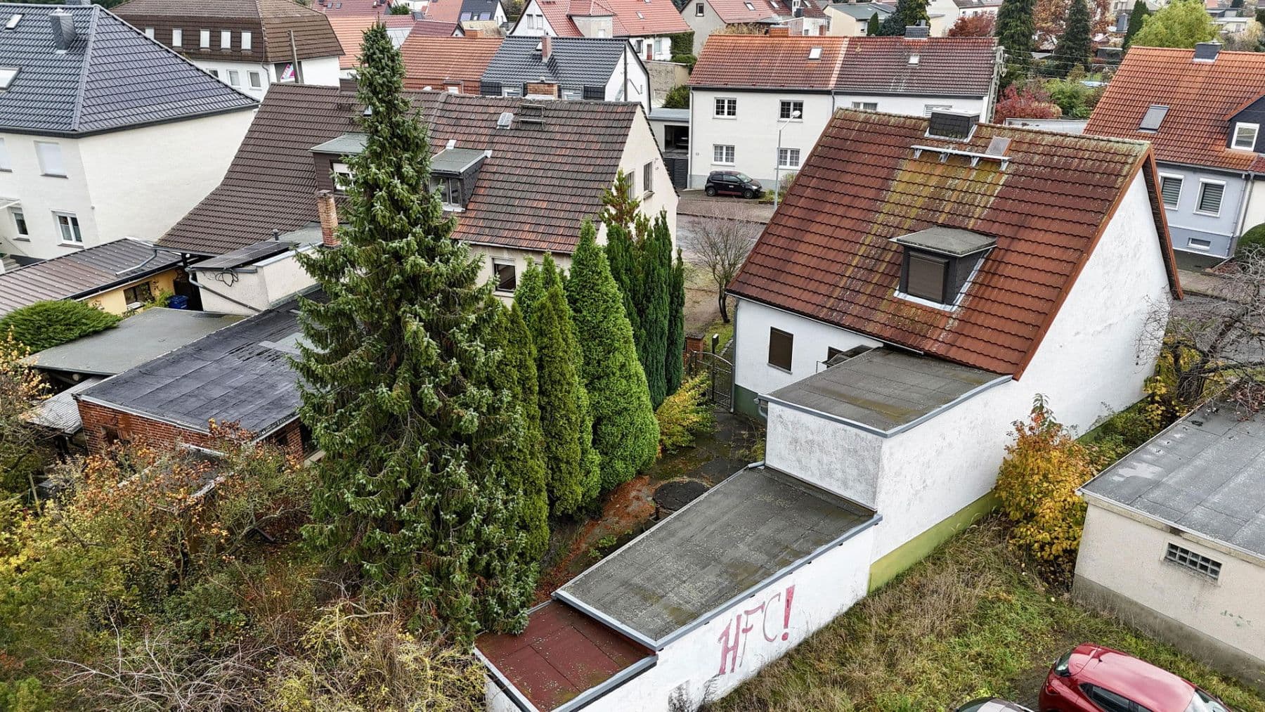 Prodej domu 121 m², pozemek 270 m², Kreuzbergstraße 39, Dessau-Rosslau, Sasko-Anhaltsko Prodej domu 121 m², pozemek 270 m², Kreuzbergstraße 39, Dessau-Rosslau, Sasko-Anhaltsko