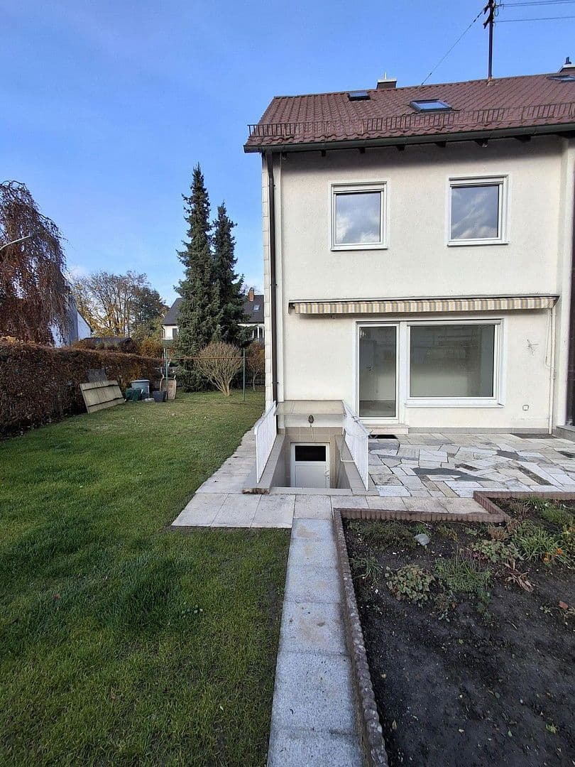 Prodej domu 105 m², pozemek 265 m², Ingolstadt, Bavorsko Prodej domu 105 m², pozemek 265 m², Ingolstadt, Bavorsko