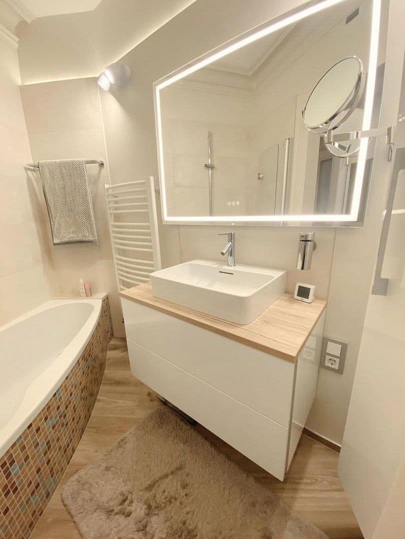 Prodej bytu 3+1 81 m², Tresckowstr. 8, Hamburg, Hamburg Prodej bytu 3+1 81 m², Tresckowstr. 8, Hamburg, Hamburg