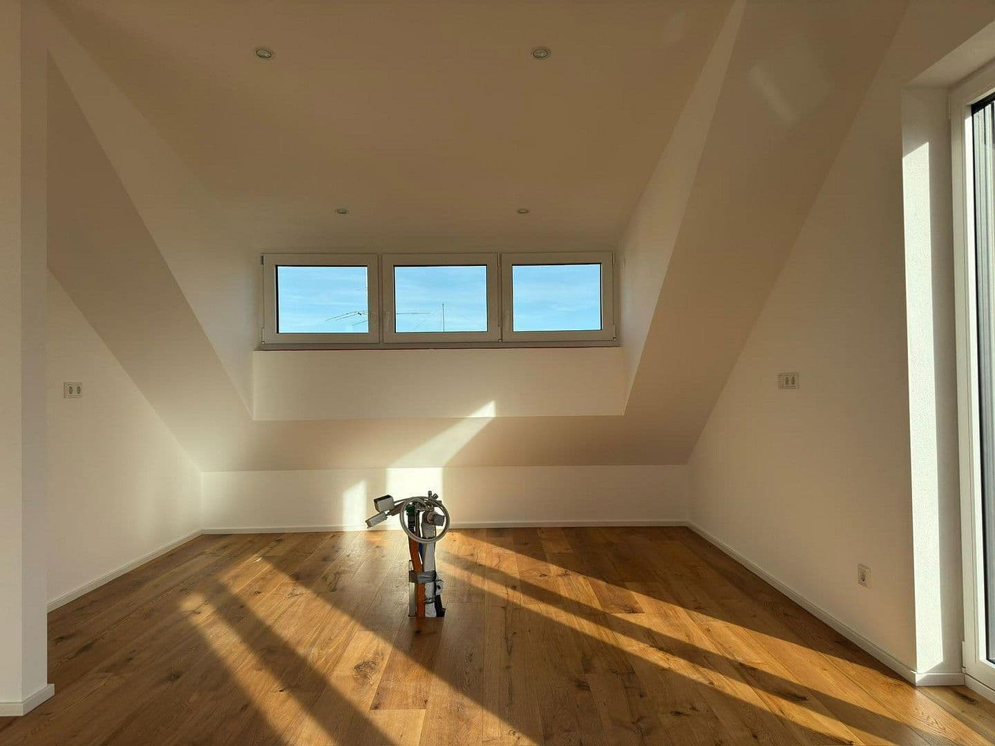 Prodej bytu 3+1 101 m², Am Wasserturm 16, Geisenfeld, Bavorsko Prodej bytu 3+1 101 m², Am Wasserturm 16, Geisenfeld, Bavorsko