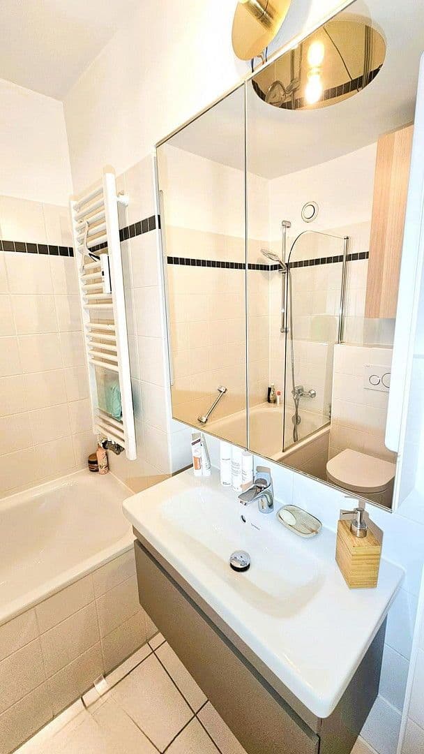 Prodej bytu 3+1 69 m², Heßstraße 31, München, Bavorsko Prodej bytu 3+1 69 m², Heßstraße 31, München, Bavorsko