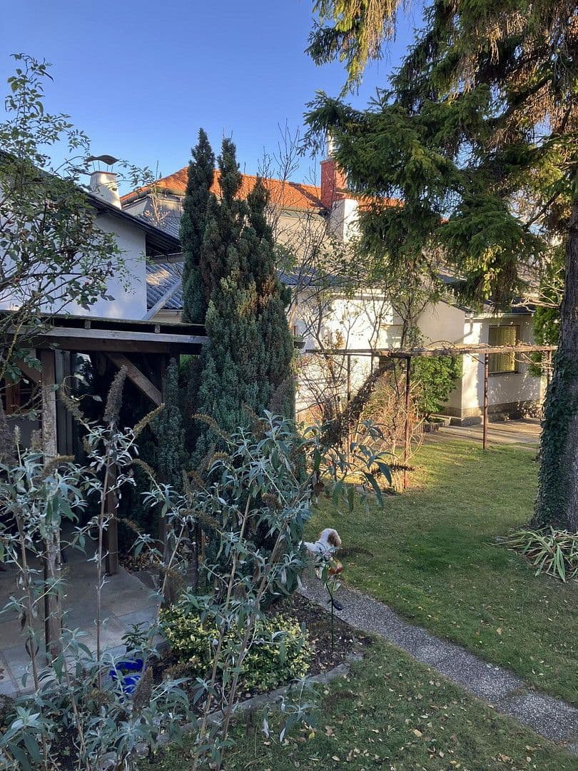 Prodej domu 100 m², pozemek 427 m², Gumpoldskirchen, Dolní Rakousko Prodej domu 100 m², pozemek 427 m², Gumpoldskirchen, Dolní Rakousko