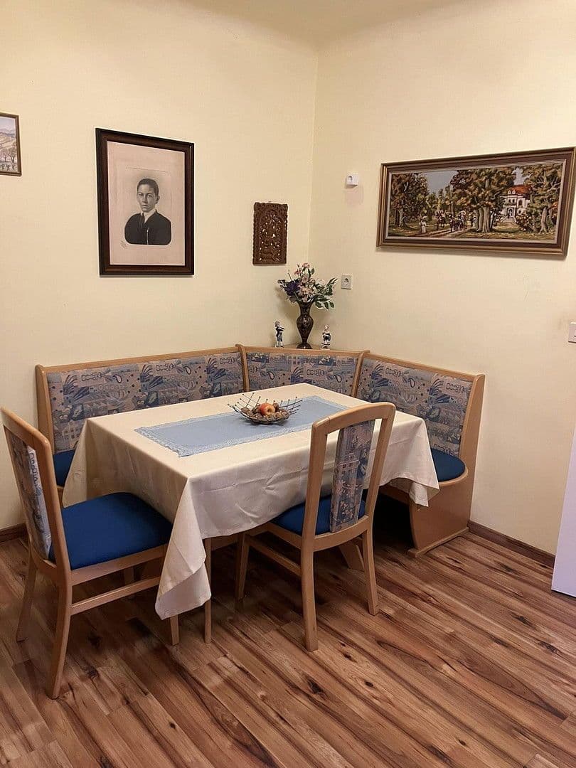 Prodej domu 100 m², pozemek 427 m², Gumpoldskirchen, Dolní Rakousko Prodej domu 100 m², pozemek 427 m², Gumpoldskirchen, Dolní Rakousko