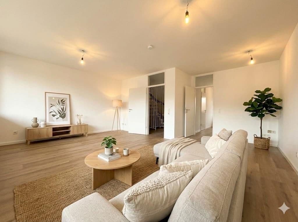 Pronájem bytu 4+1 114 m², Siegen, Severní Porýní-Vestfálsko Pronájem bytu 4+1 114 m², Siegen, Severní Porýní-Vestfálsko