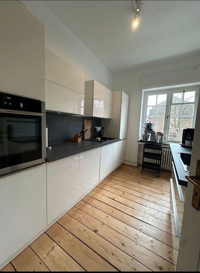 Prodej domu 331 m², pozemek 417 m², Yorckstrasse 37, Krefeld, Severní Porýní-Vestfálsko Prodej domu 331 m², pozemek 417 m², Yorckstrasse 37, Krefeld, Severní Porýní-Vestfálsko